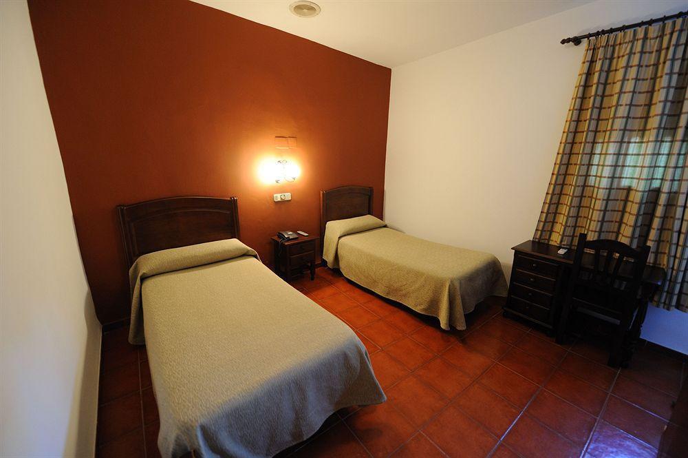 Zaida Hotel *